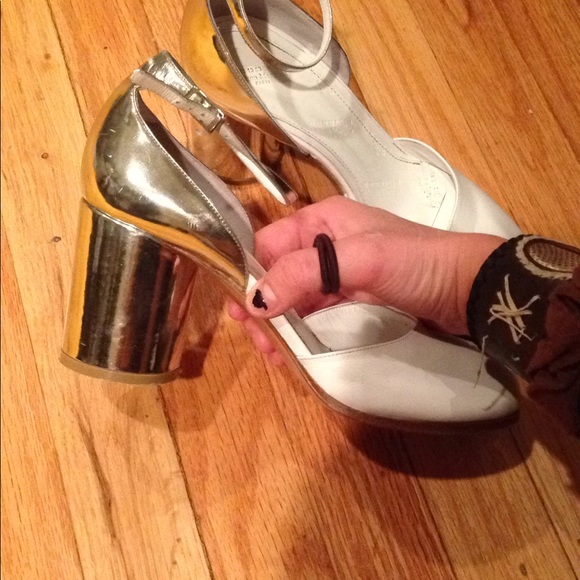 MAISON MARGIELA TABI HEEL - Picture 3 of 6